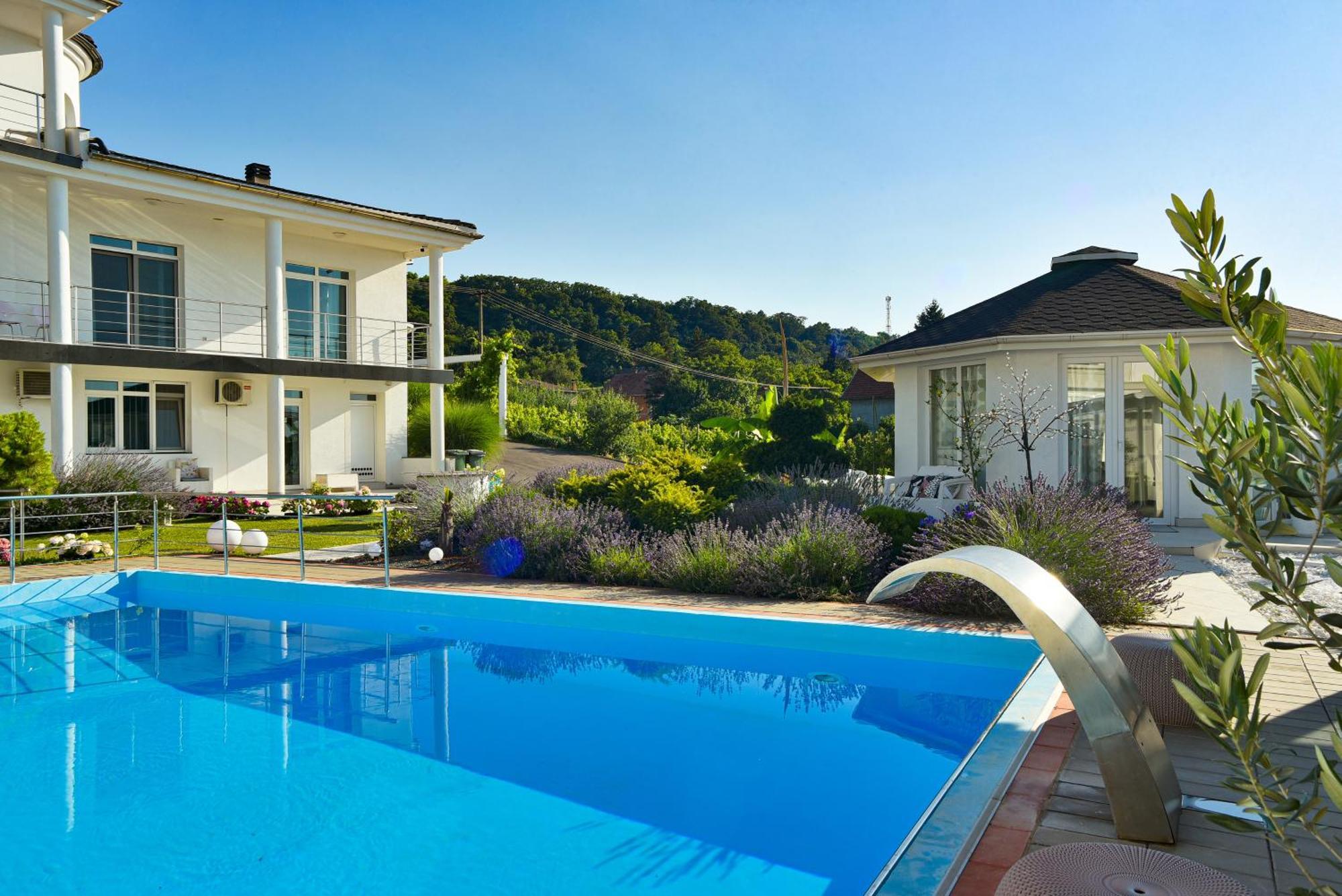 Apartments Villa Graf Σμεντέρεβο Εξωτερικό φωτογραφία