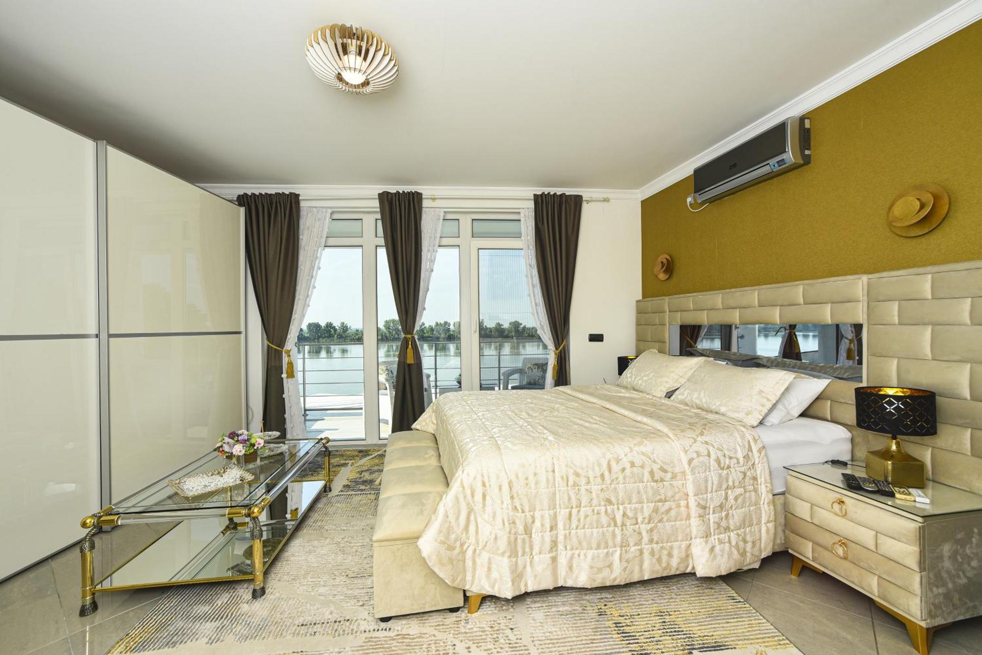 Apartments Villa Graf Σμεντέρεβο Εξωτερικό φωτογραφία